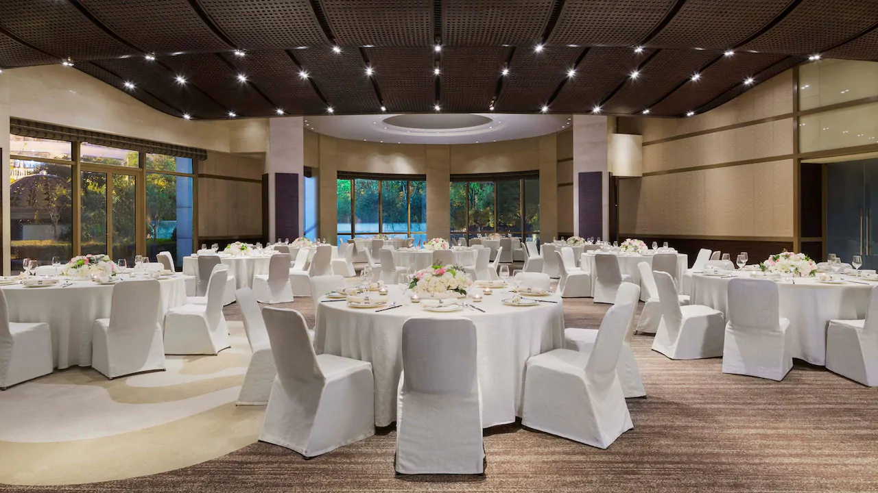 Grand ballroom wedding