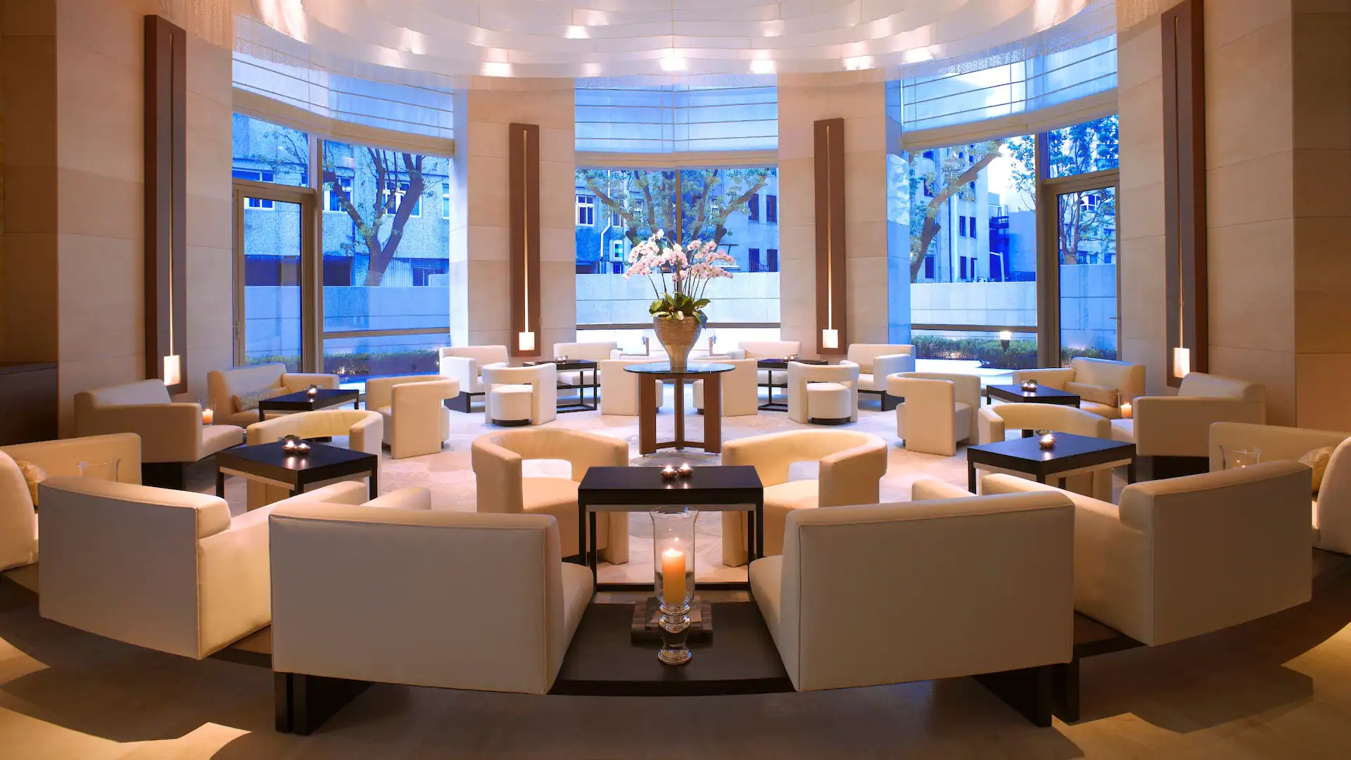 tea room in lobby