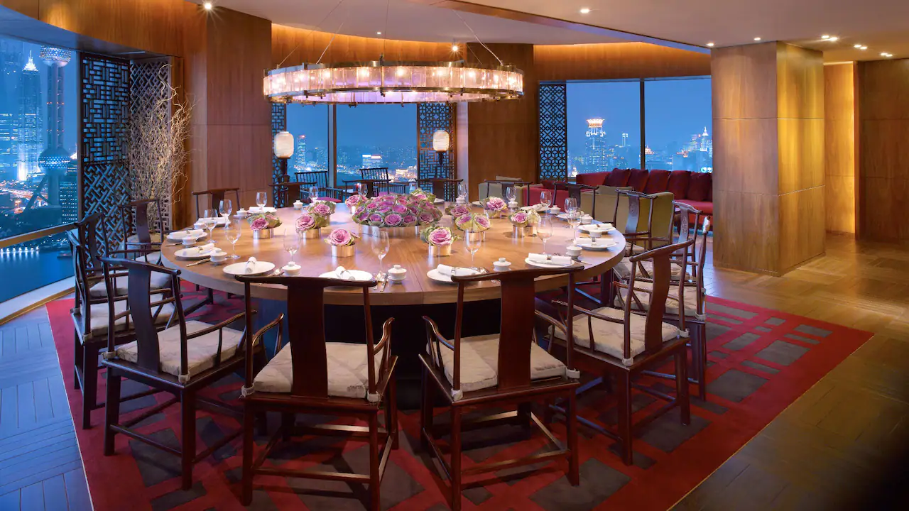 Vue private dining